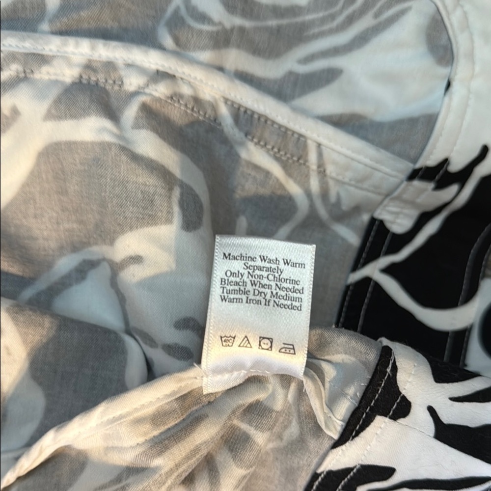 EUC Coldwater Creek Stylish Black and White Women's Jacket - Picture 8 of 8